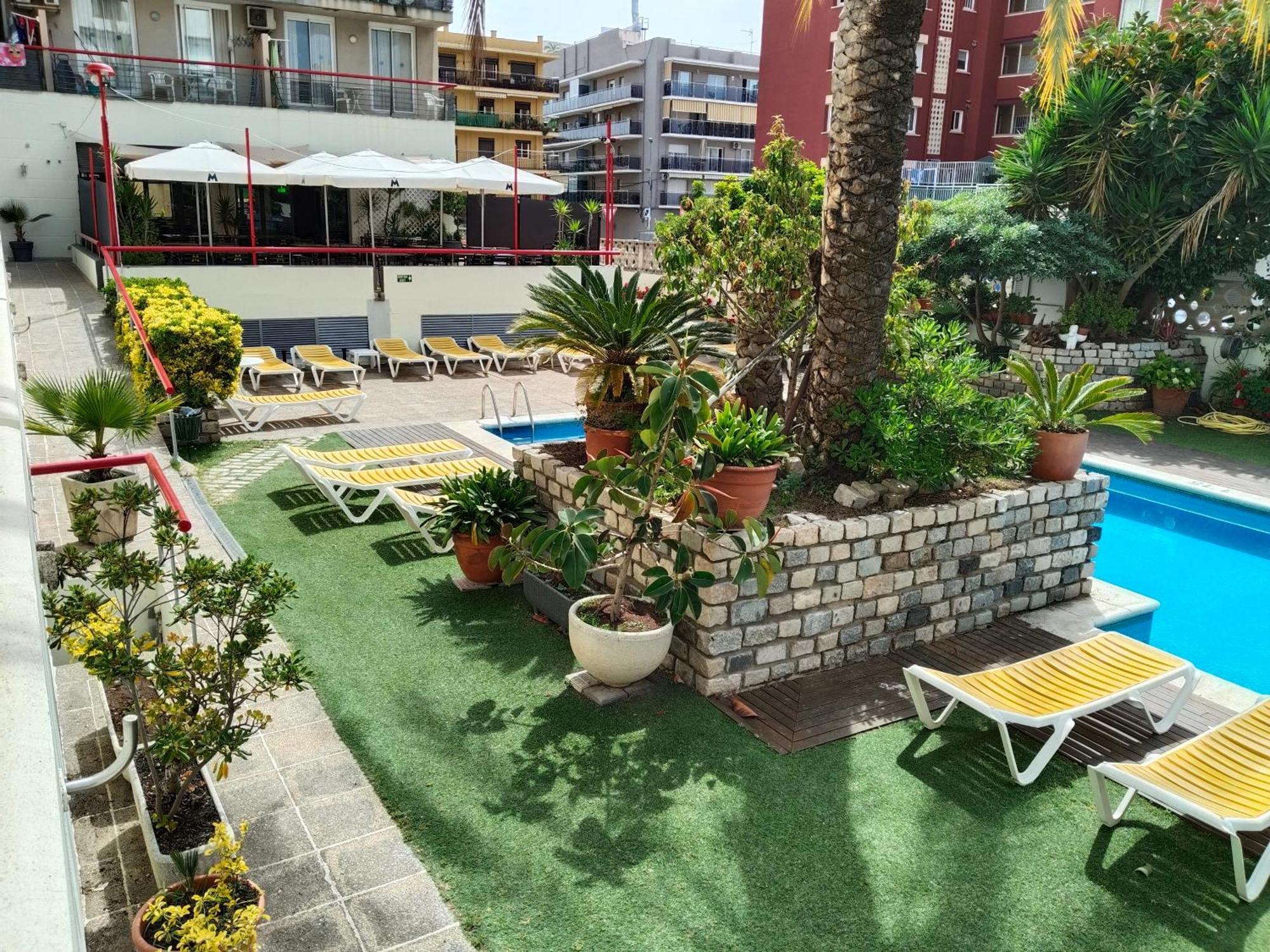 Apartaments Mar Blau Calella Luaran gambar